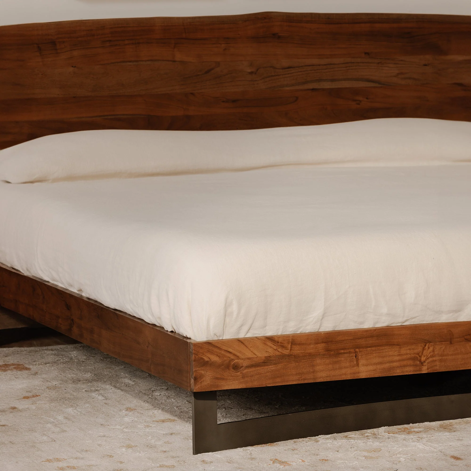 Moe's Home Collection Bent Live Edge Acacia Queen Size Bed - Image 7