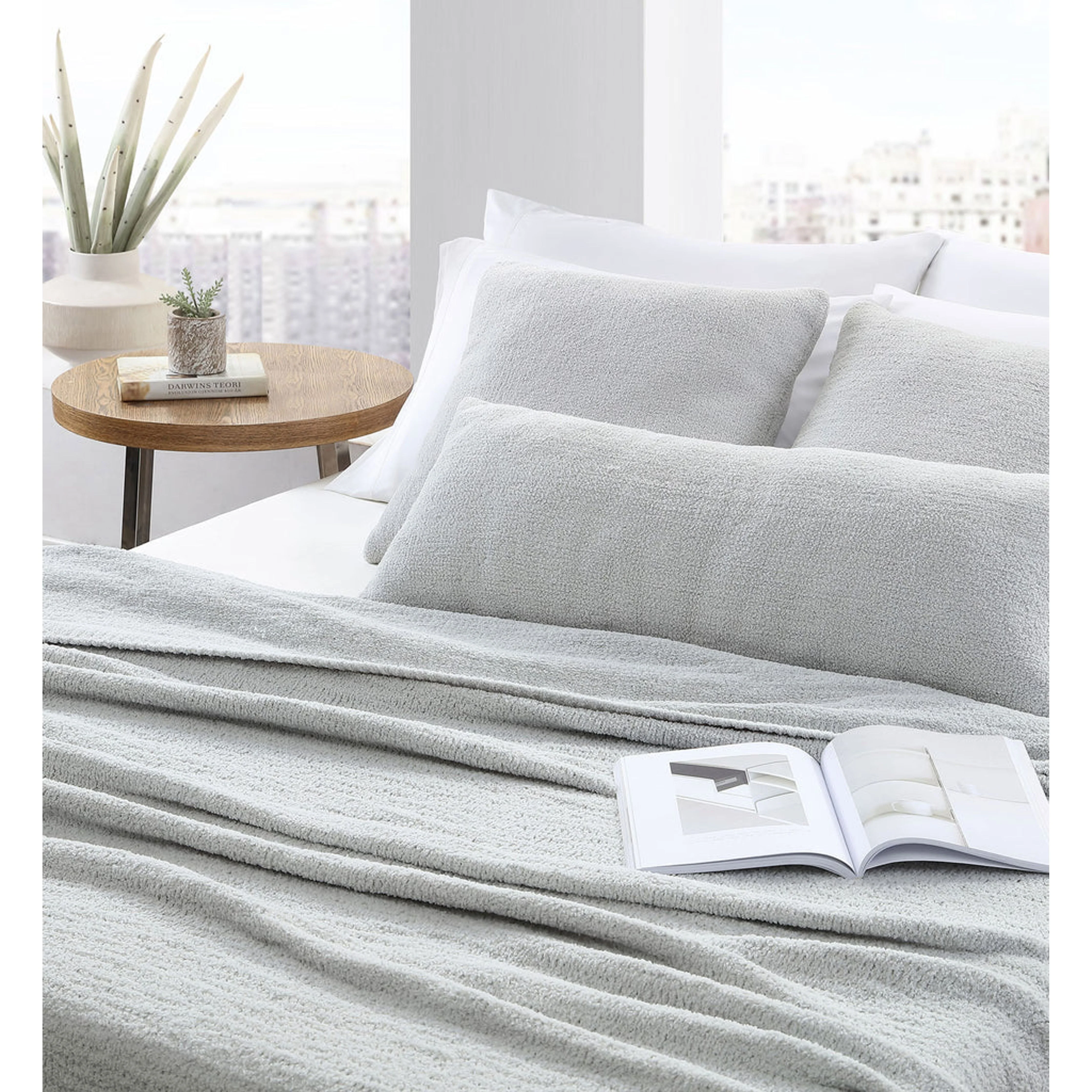 Sunday Citizen Cloud Gray Snug Throw - Image 3