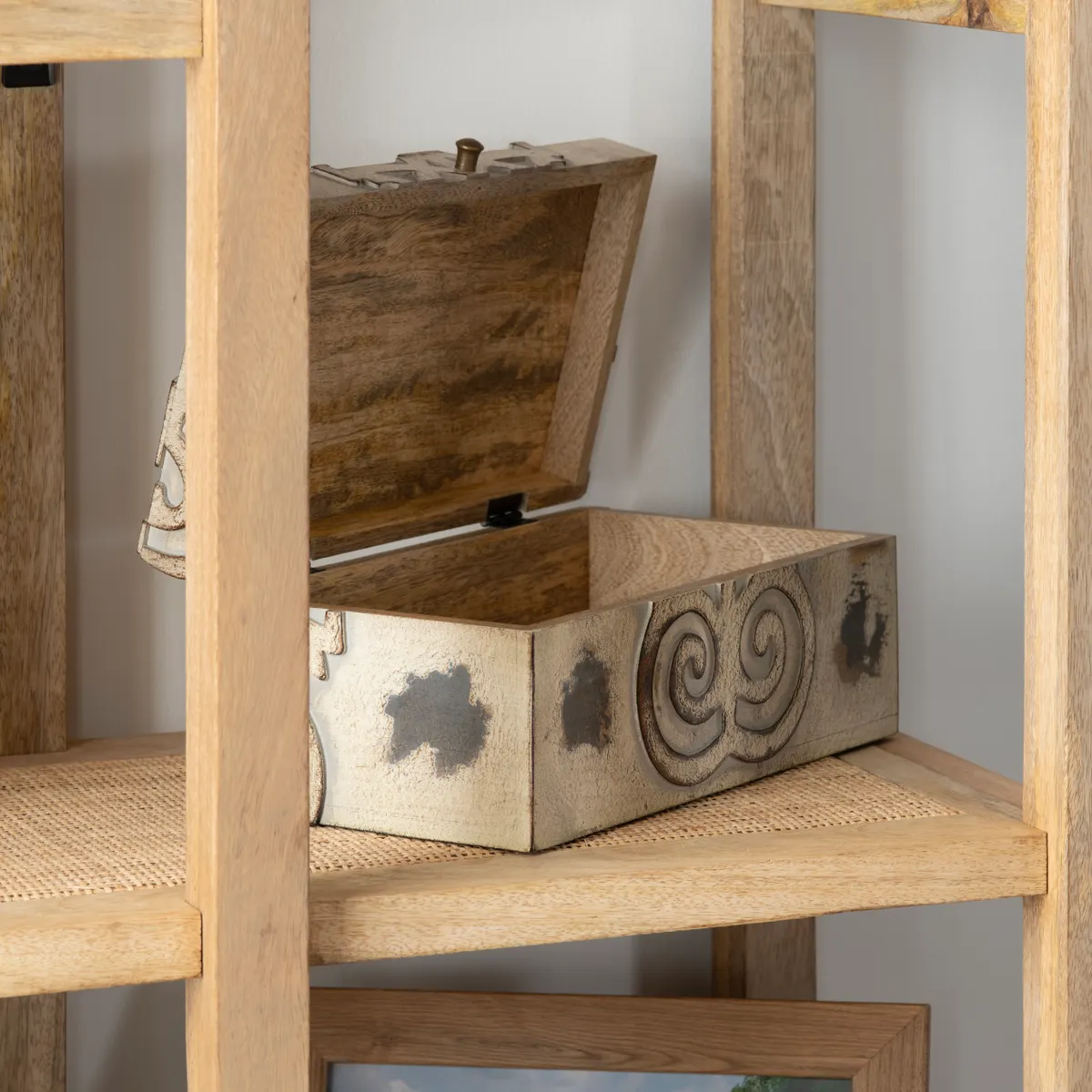 Crestview Collection Clearly Box