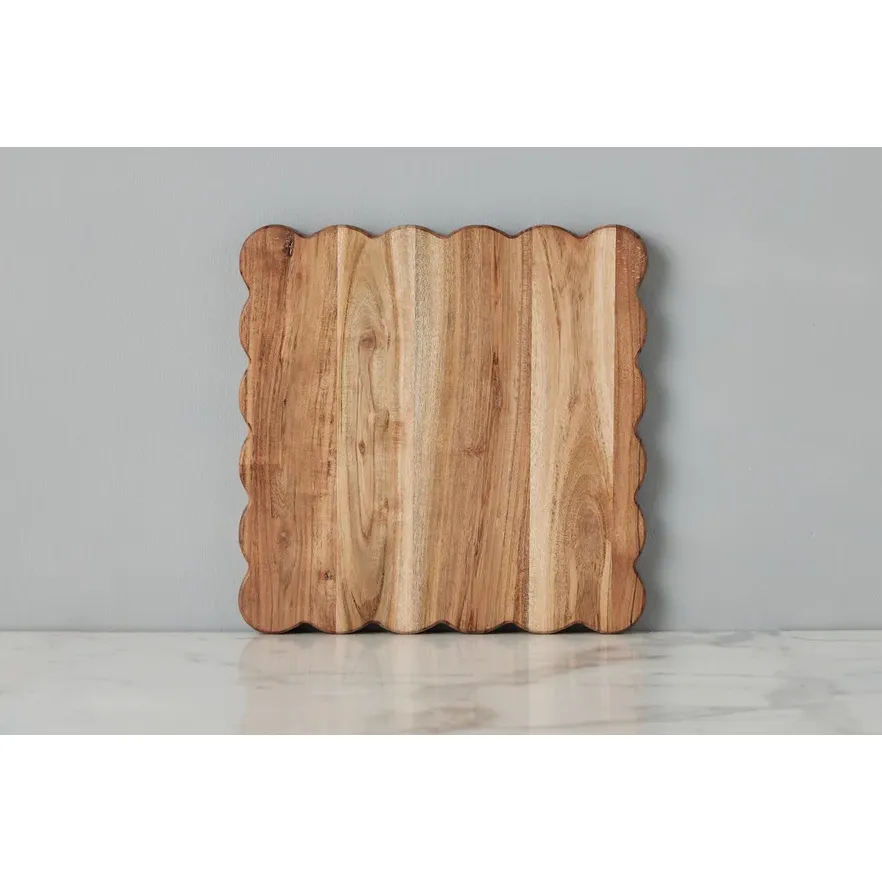 etúHOME Scalloped Cutting Board, Medium Square ~ IN-STORE PURCHASE ONLY - Image 4