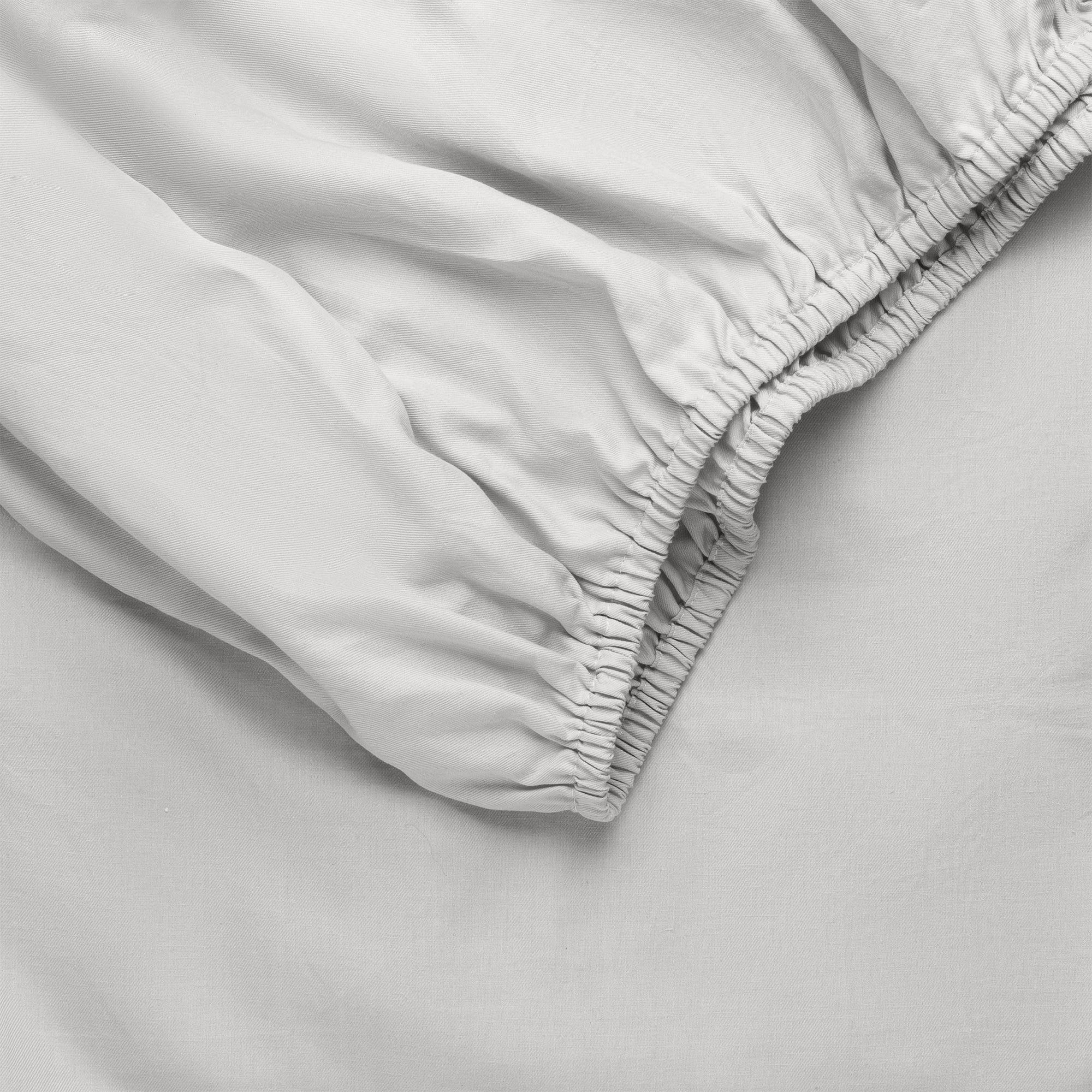 Cozy Earth Linen Bamboo Fitted Sheet Available in Queen and King Sizes - Image 4