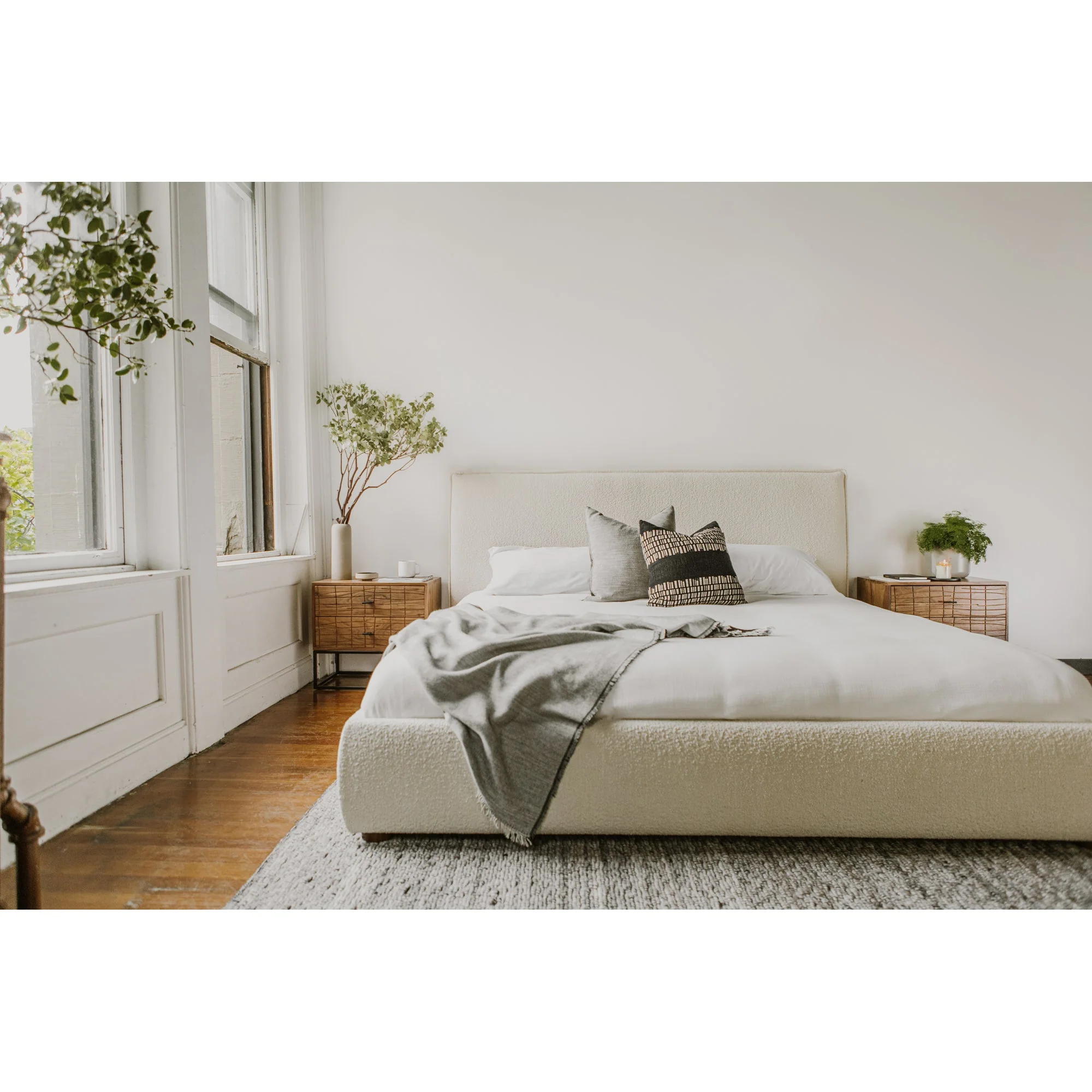 Moe's Home Collection Recharge White King Bed - Image 9