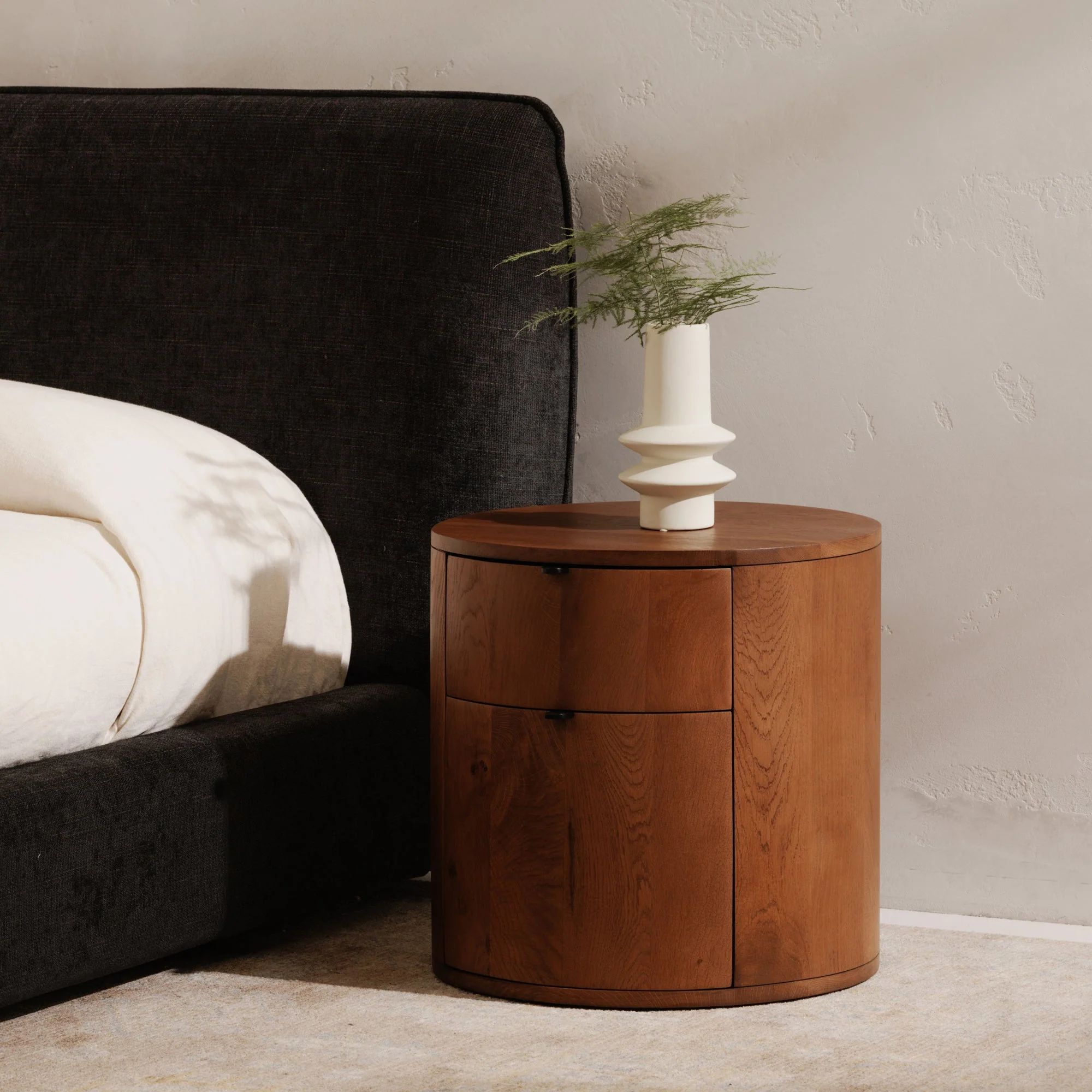 Moe's Home Collection Zeppelin Black Queen Bed - Image 14